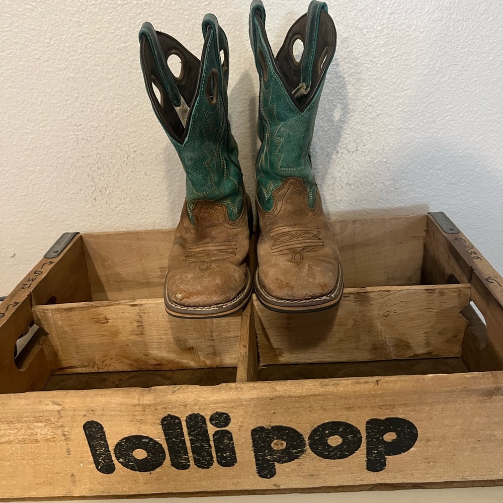 Kids smokey mountain boots
